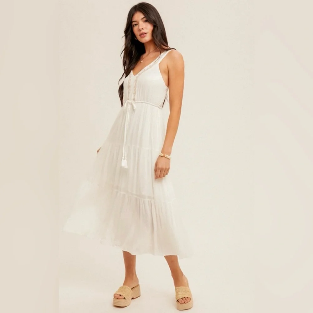#75 Embroidered Detail Tiered Midi Dress - Picture 3 of 4